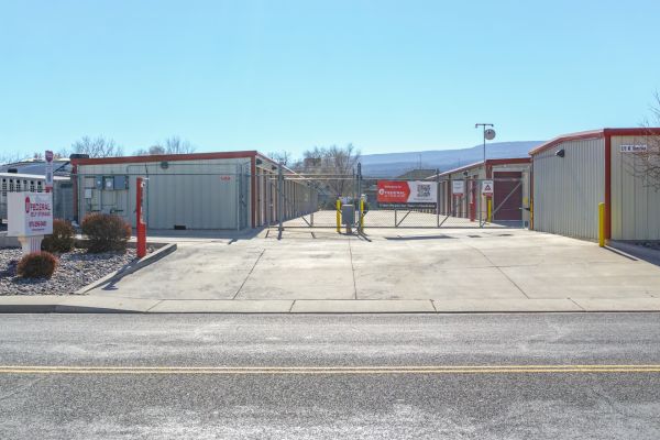 10 Federal Storage - Gunnison Ave - 575 West Gunnison Avenue