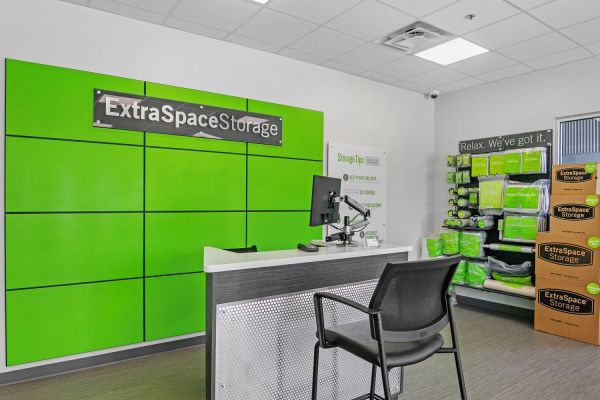 Extra Space Storage - 7439 - Fort Walton Beach - Mary Esther Cut Off NW - 530 Mary Esther Cut Off Northwest