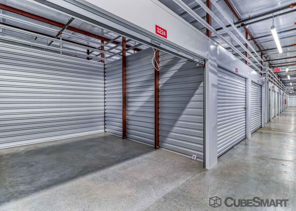 CubeSmart Self Storage - GA Newnan Diplomat Pkwy - 65 Diplomat Parkway