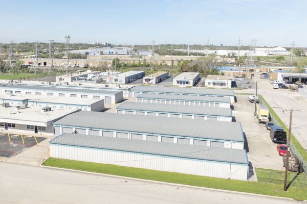 Devon Self Storage - 9157 - E Fort Worth - 6465 East Rosedale Street