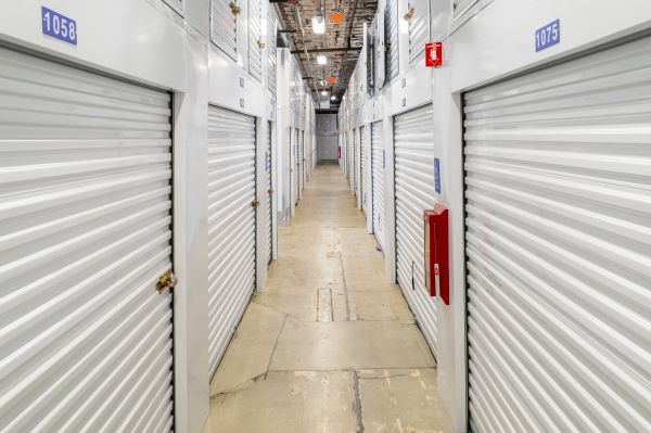 Devon Self Storage - 9015 - Sunnyvale - 818 West El Camino Real