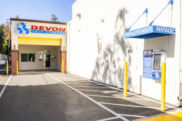 Devon Self Storage - 9015 - Sunnyvale - 818 West El Camino Real
