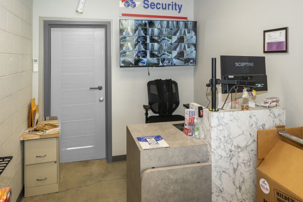 Devon Self Storage - 9015 - Sunnyvale - 818 West El Camino Real