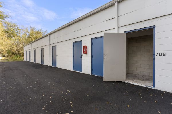 Plant Saver Storage - 3010 James L Redman Parkway