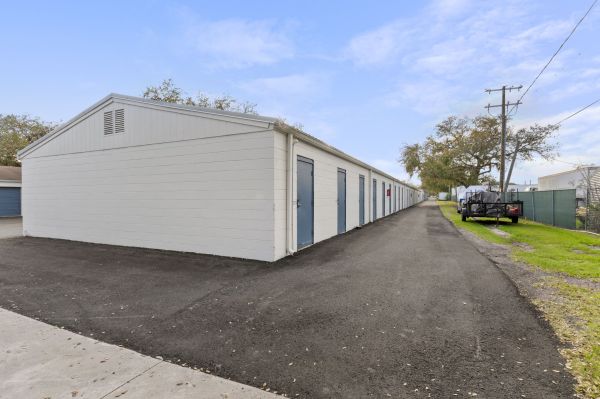 Plant Saver Storage - 3010 James L Redman Parkway