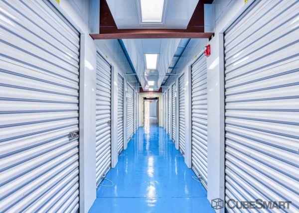 CubeSmart Self Storage - FL Dr Martin Luther King Blvd - 915 West Doctor Martin Luther King Junior Boulevard