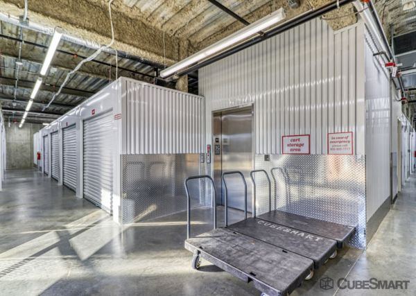 CubeSmart Self Storage - TN Franklin Carothers Pkwy - 5070 Carothers Parkway