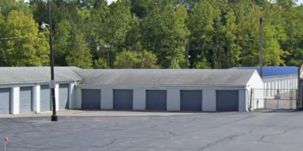 Dove Storage - Hubbard - 59 Oak Knoll Drive Southeast