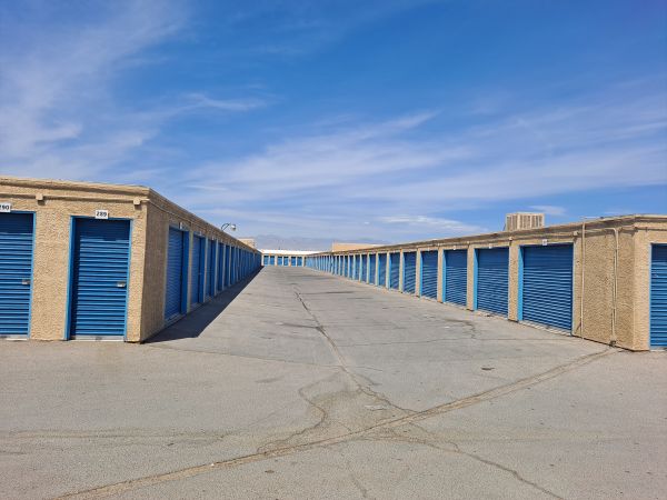 702 Storages Nellis - 5000 East Gowan Road