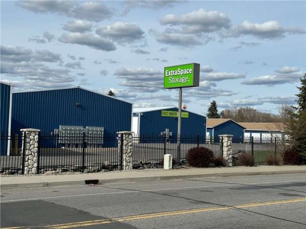 Extra Space Storage - 7598 - Otis Orchards - Wellesley Ave - 22021 East Wellesley Avenue