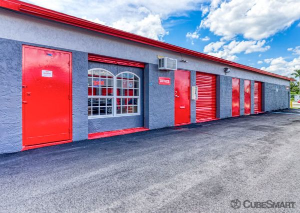 CubeSmart Self Storage - FL Fort Myers Palm Beach Blvd - 4514 Palm Beach Boulevard