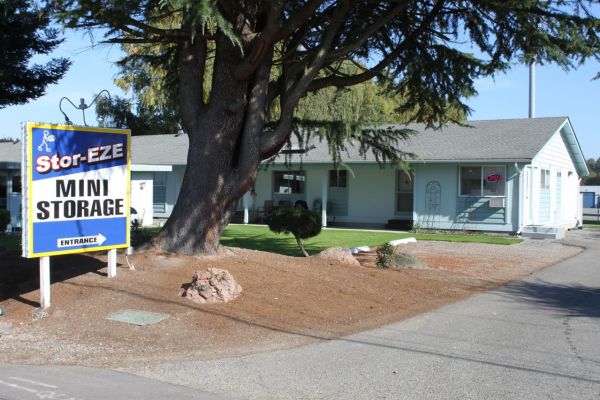 Stor-Eze #4 - 6601 114th Avenue Court East