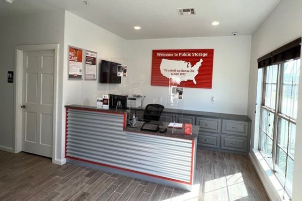 Public Storage - Edmond - 18200 N May Ave - 18200 N May Ave