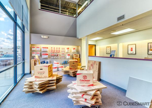 CubeSmart Self Storage - MI Clinton TWP Harper Ave - 33985 Harper Ave
