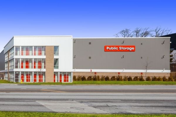 Public Storage - Lombard - 880 E Roosevelt Rd - 880 E Roosevelt Rd