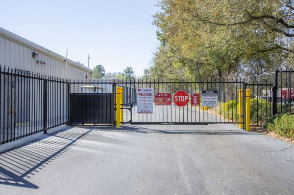 Devon Self Storage Gainesville, Florida - 4500 Southwest 41st Boulevard