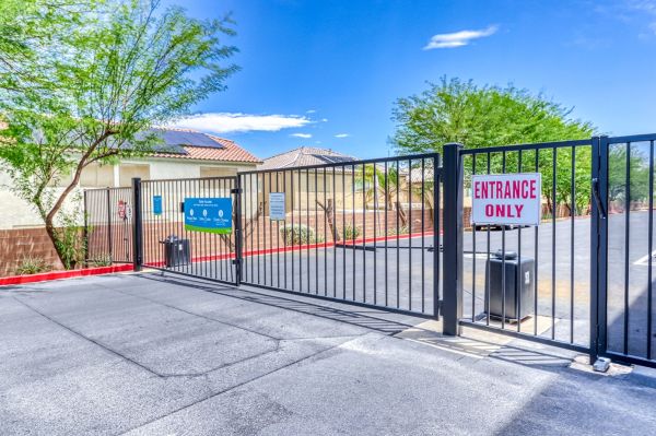 SmartStop Self Storage - Las Vegas - 2555 Centennial Pkwy - 2555 West Centennial Parkway
