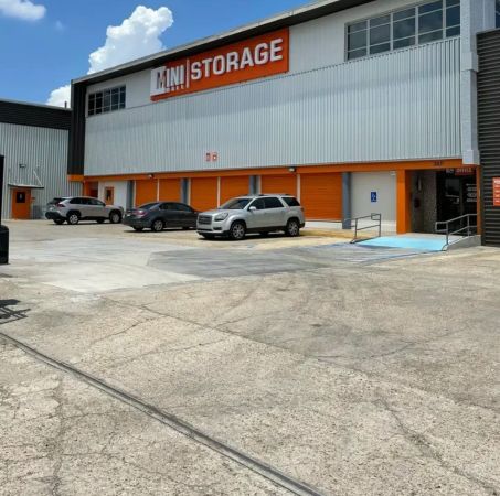Mini Mall Storage - New Orleans - 3021 Franklin Avenue
