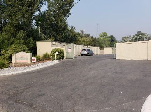 Placer Self Storage - 9488 Placer Rd
