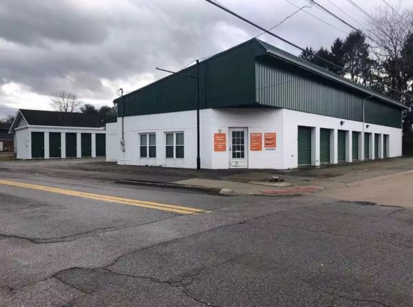 Mini Mall Storage - Nitro - 1202 Main Ave - 1202 Main Avenue