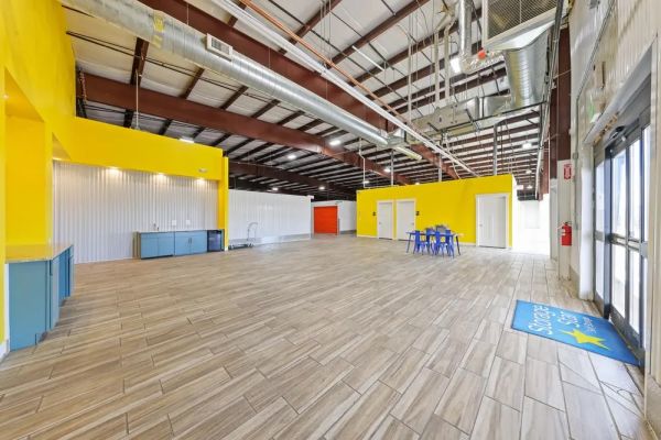 Storage Star Colorado Springs - Aerotech - 1935 Aerotech Drive