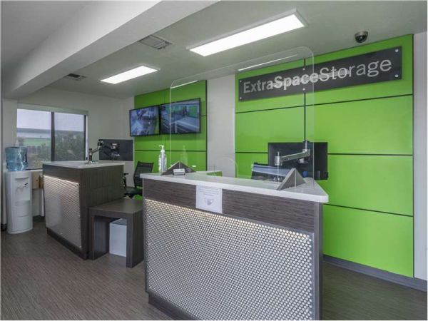 Extra Space Storage - 0484 - North Highlands - Elkhorn Blvd - 2733 Elkhorn Boulevard