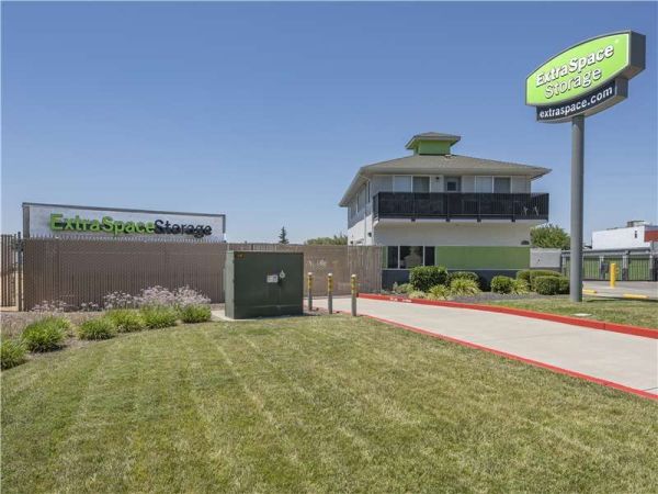 Extra Space Storage - 1273 - Sacramento - Franklin Blvd - 6900 Franklin Boulevard