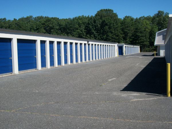 Lock and Leave Self Storage - Manahawkin - 800 North Main Street