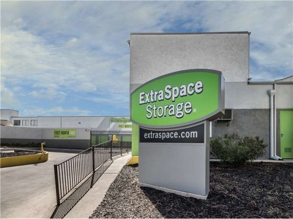 Extra Space Storage - 1487 - Santa Maria - Farnel Rd - 401 Farnel Road