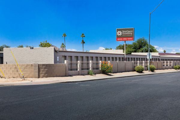 StorQuest Economy - Phoenix / Bell - 3043 East Bell Road