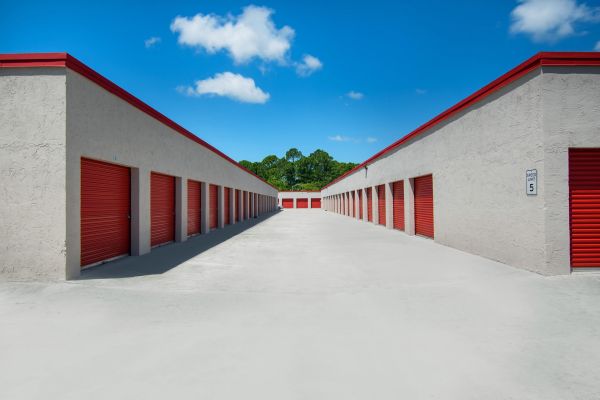 StorQuest - Port St Lucie / Village Green - 1547 Southeast Village Green Drive