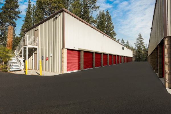 StorQuest Express - Tahoe Vista / National - 590 North National Avenue