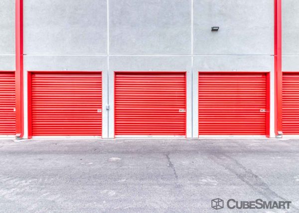 CubeSmart Self Storage - 3251 North Dapple Gray Road - 3251 North Dapple Gray Road