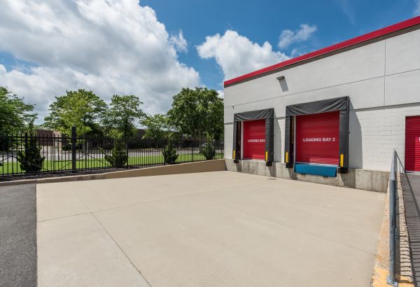 StorQuest - Deer Park / Grand - 960 Grand Boulevard