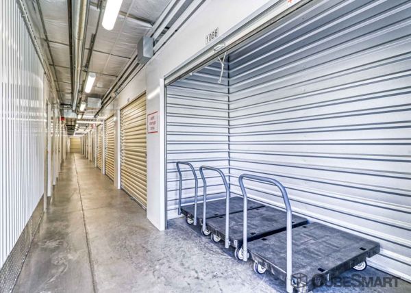 CubeSmart Self Storage - 2925 West Overton Road - 2925 West Overton Road