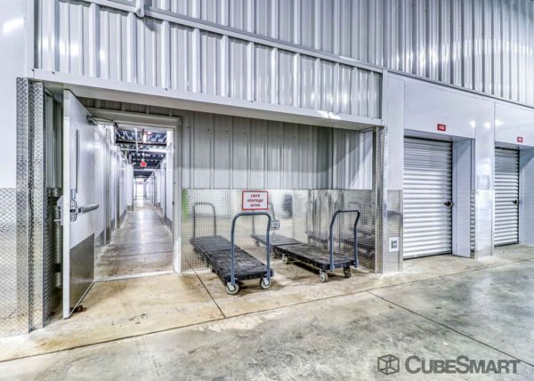 CubeSmart Self Storage - IL Oswego Wiesbrook Dr - 1945 Wiesbrook Rd