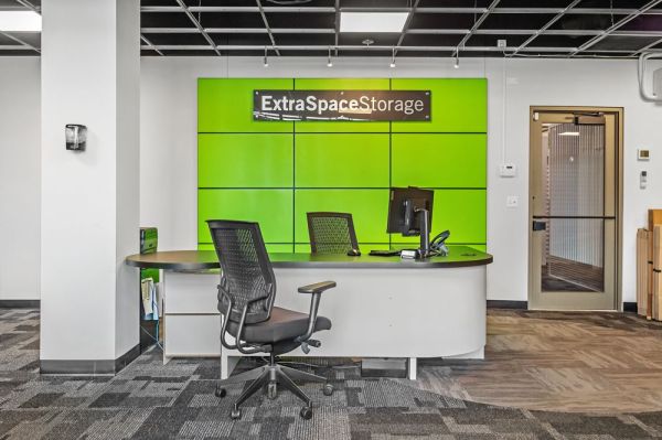 Extra Space Storage - 2025 - Chicago - Touhy Ave - 6000 West Touhy Avenue