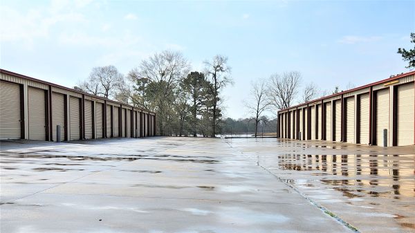 Livingston Storage - 4435 U.S. Highway 190