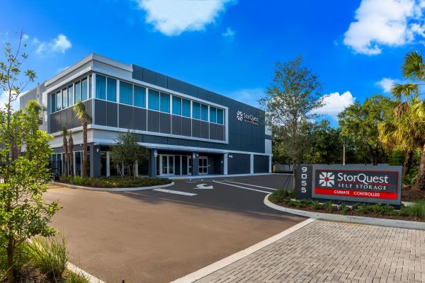 StorQuest - Palm Beach Gardens / Roan - 9055 Roan Lane