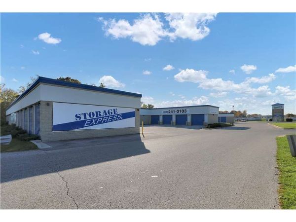 Extra Space Storage - 2194 - Indianapolis - Lynhurst Dr - 2950 South Lynhurst Drive