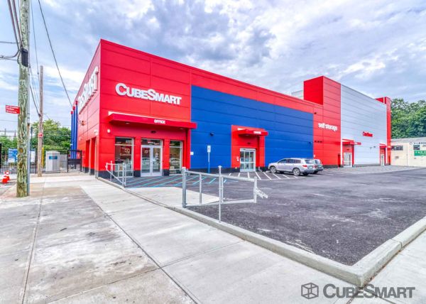 CubeSmart Self Storage NY Bayside 42nd Ave - 21501 42nd Avenue