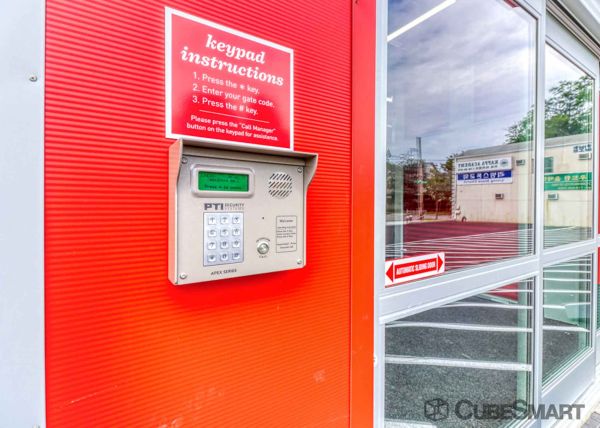 CubeSmart Self Storage NY Bayside 42nd Ave - 21501 42nd Avenue