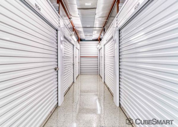 CubeSmart Self Storage IL Beach Park N Sheridan Rd - 37021 North Sheridan Road