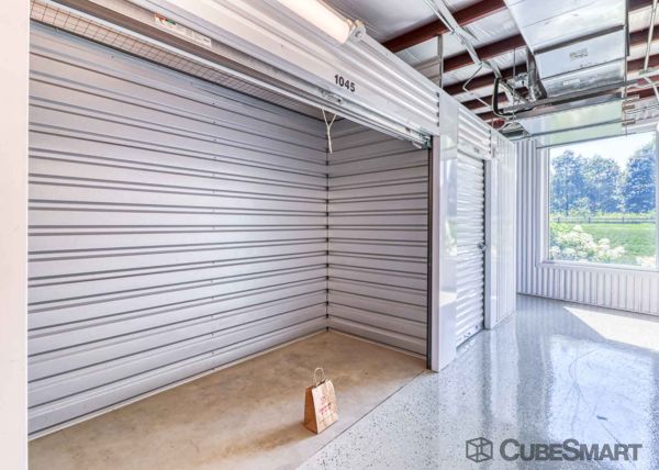 CubeSmart Self Storage IL Beach Park N Sheridan Rd - 37021 North Sheridan Road