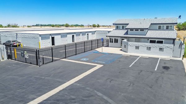 Extra Space Storage - 1971 - Palmdale - 30th Street East - 38910 30th Street East