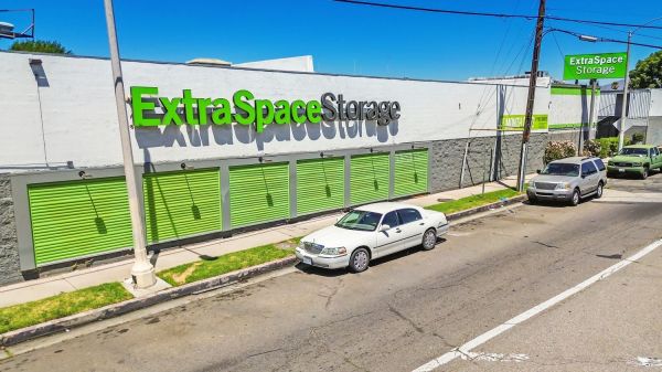 Extra Space Storage - 1979 - Panorama City - Van Nuys Blvd - 9635 Van Nuys Boulevard