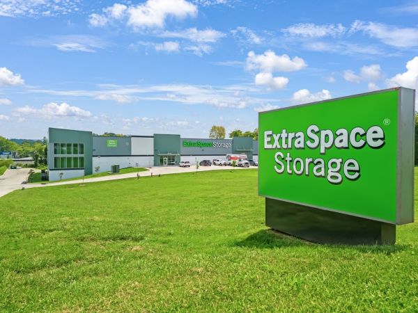 Extra Space Storage - 2037 - Knoxville - Deane Hill Dr - 6410 Deane Hill Drive