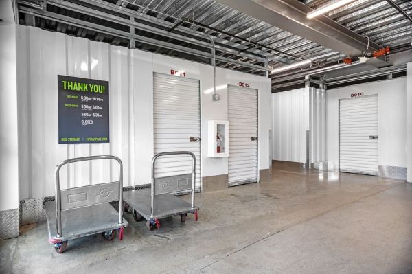 Extra Space Storage - 2037 - Knoxville - Deane Hill Dr - 6410 Deane Hill Drive
