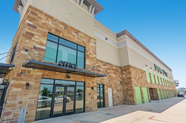 Extra Space Storage - 2058 - Austin - E. Ben White Blvd - 2401 East Ben White Boulevard