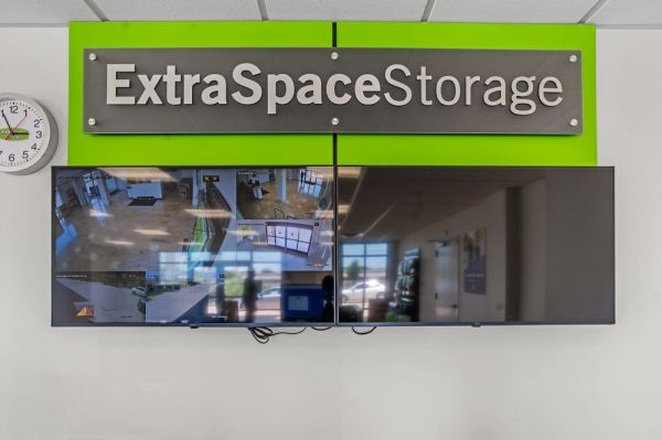 Extra Space Storage - 2058 - Austin - E. Ben White Blvd - 2401 East Ben White Boulevard